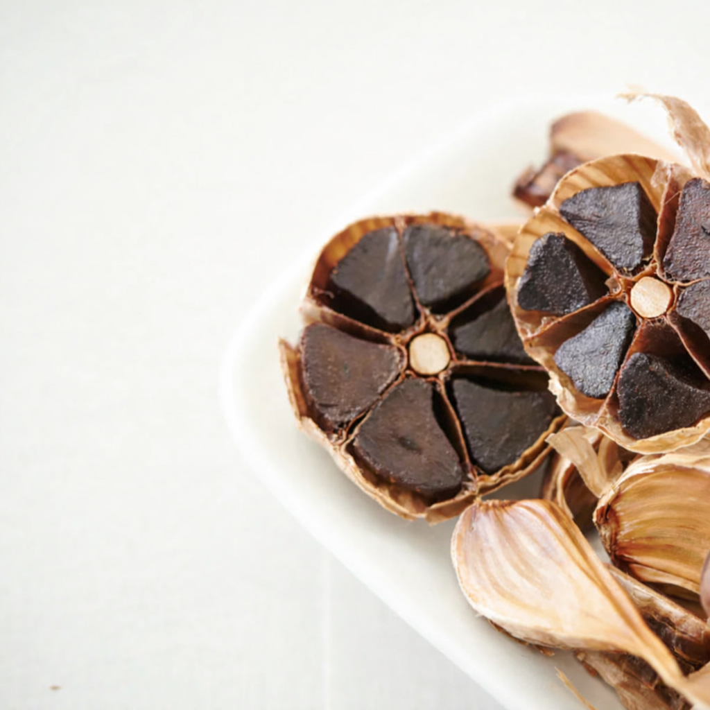 100% Organic Black Garlic