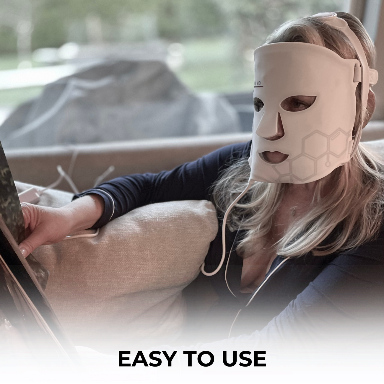 PlasmaGLO™ LED Face and Jowl Mask