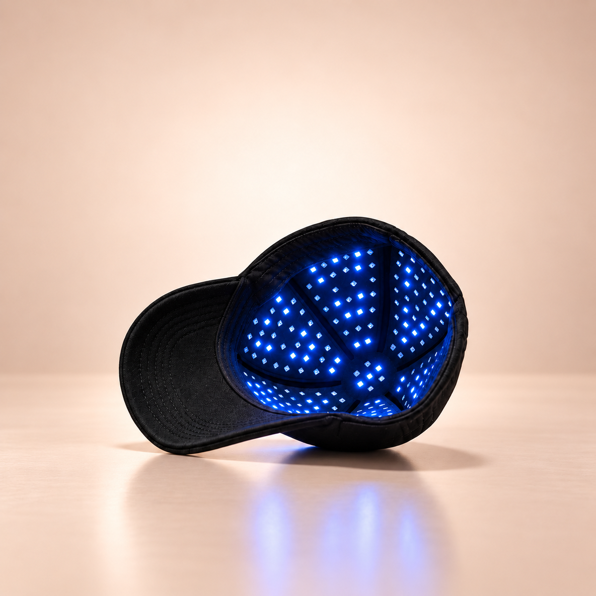 hair-plus-cap-blue-led-interior.png	Inside view of the PlasmaGLO™ Hair+ Cap showing blue LEDs used in its separate 422 nm light mode.
