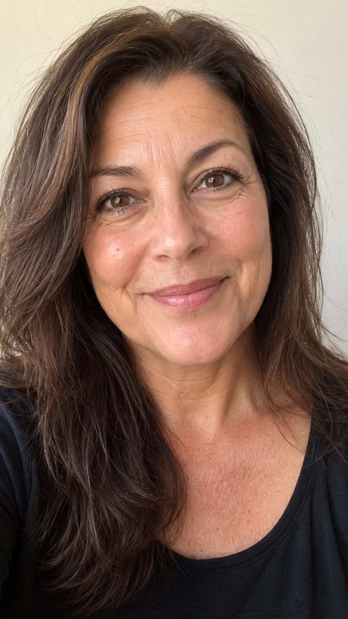 A selfie being analyzed by the RajaniMD AI skin quiz